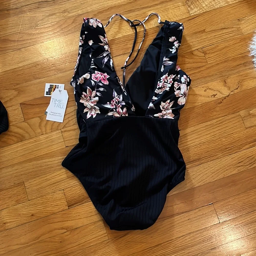 New with Tags! Time and Tru Plunge Swimsuit - Picture 6 of 11